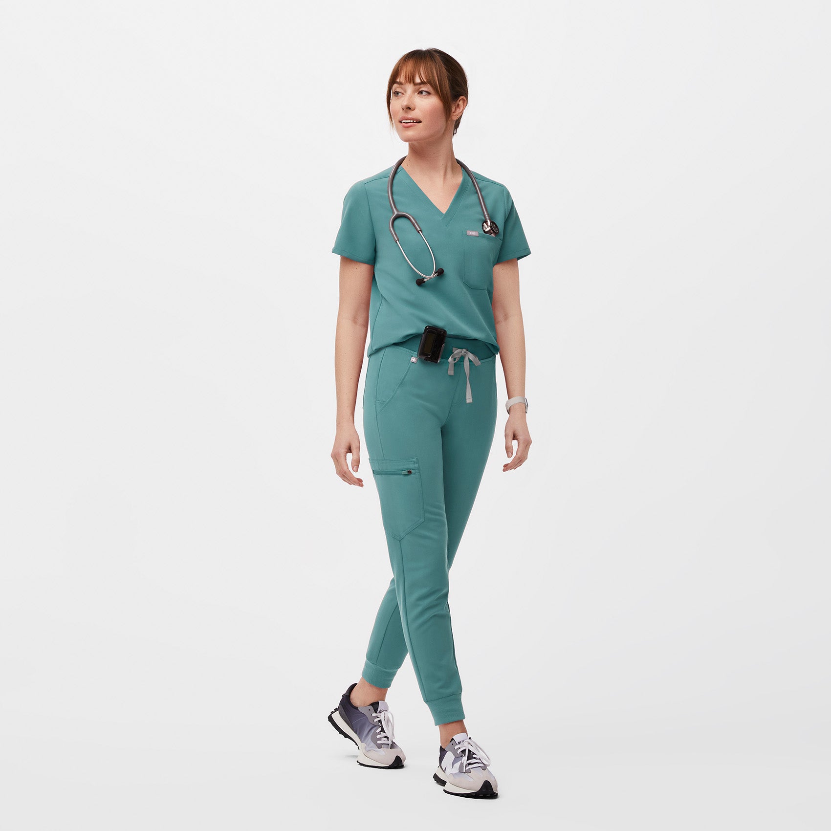 Women's Zamora™ Jogger Scrub Pants Hydrogreen · FIGS