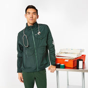 https://cdn.shopify.com/s/files/1/0139/8942/files/Q1_2023_12_RACINGGREEN_EXTREMESJACKET_M_SCOTT_0689.jpg?v=1707435634