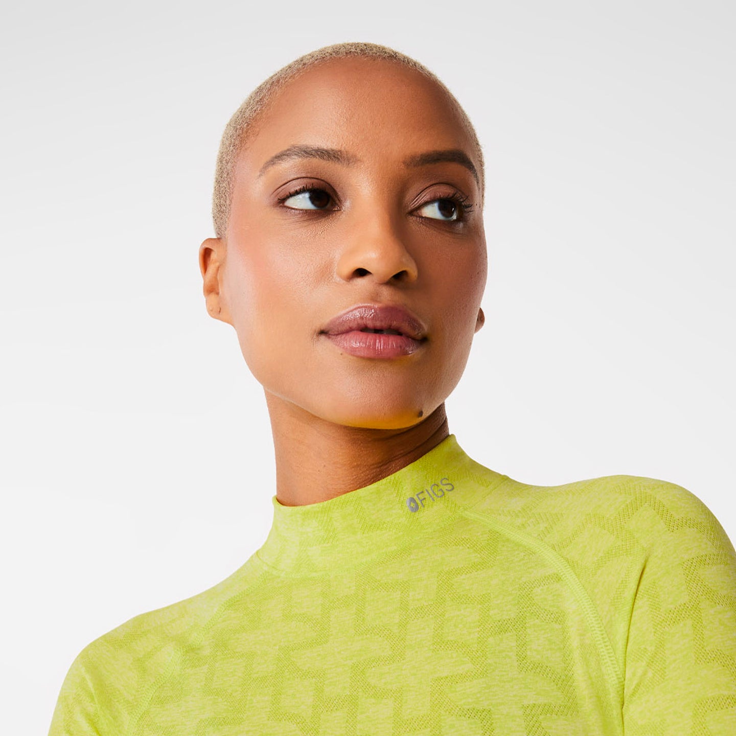 Women’s Salta Logo Mock Neck Seamless Underscrub Citrine · FIGS