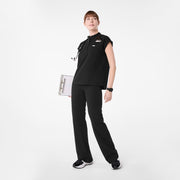 https://cdn.shopify.com/s/files/1/0139/8942/files/Q1_2025_01_BLACK_CAROLINARELAXEDTOP_MELANIE_1572.jpg?v=1741015210