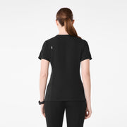 https://cdn.shopify.com/s/files/1/0139/8942/files/Q1_2025_01_BLACK_EVERLYSLIMNECKTOP_MELANIE_1498.jpg?v=1741015406