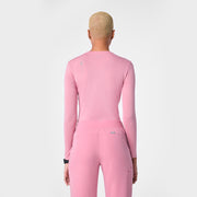https://cdn.shopify.com/s/files/1/0139/8942/files/Q1_2025_01_CHALKPINK_SOLIDGRAPHICSUPERSOFT_DEJA_1060.jpg?v=1737994748