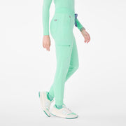 https://cdn.shopify.com/s/files/1/0139/8942/files/Q1_2025_01_MARINER_HWZAMORA_MELANIE_1282_c56e30f4-218c-4501-bc86-cc90bbb7071f.jpg?v=1740696162