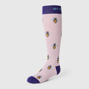 https://cdn.shopify.com/s/files/1/0139/8942/files/Q1_2025_01_SLATE_W_BUSYBEECOMPRESSIONSOCKS_GHOST_846.jpg?v=1740470567