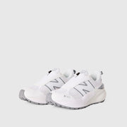 https://cdn.shopify.com/s/files/1/0139/8942/files/Q1_2025_01_WHITE_NB3447ZIP_GHOST_942.jpg?v=1738277307