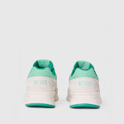 https://cdn.shopify.com/s/files/1/0139/8942/files/Q1_2025_02_MARINER_NB997H_GHOST_161.jpg?v=1741033171