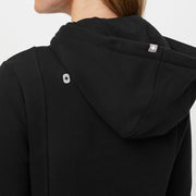 https://cdn.shopify.com/s/files/1/0139/8942/files/Q2_2023_04_BLACK_OS-FULL-ZIP-HOODIE_W_PALONIA_05674.jpg?v=1683149832