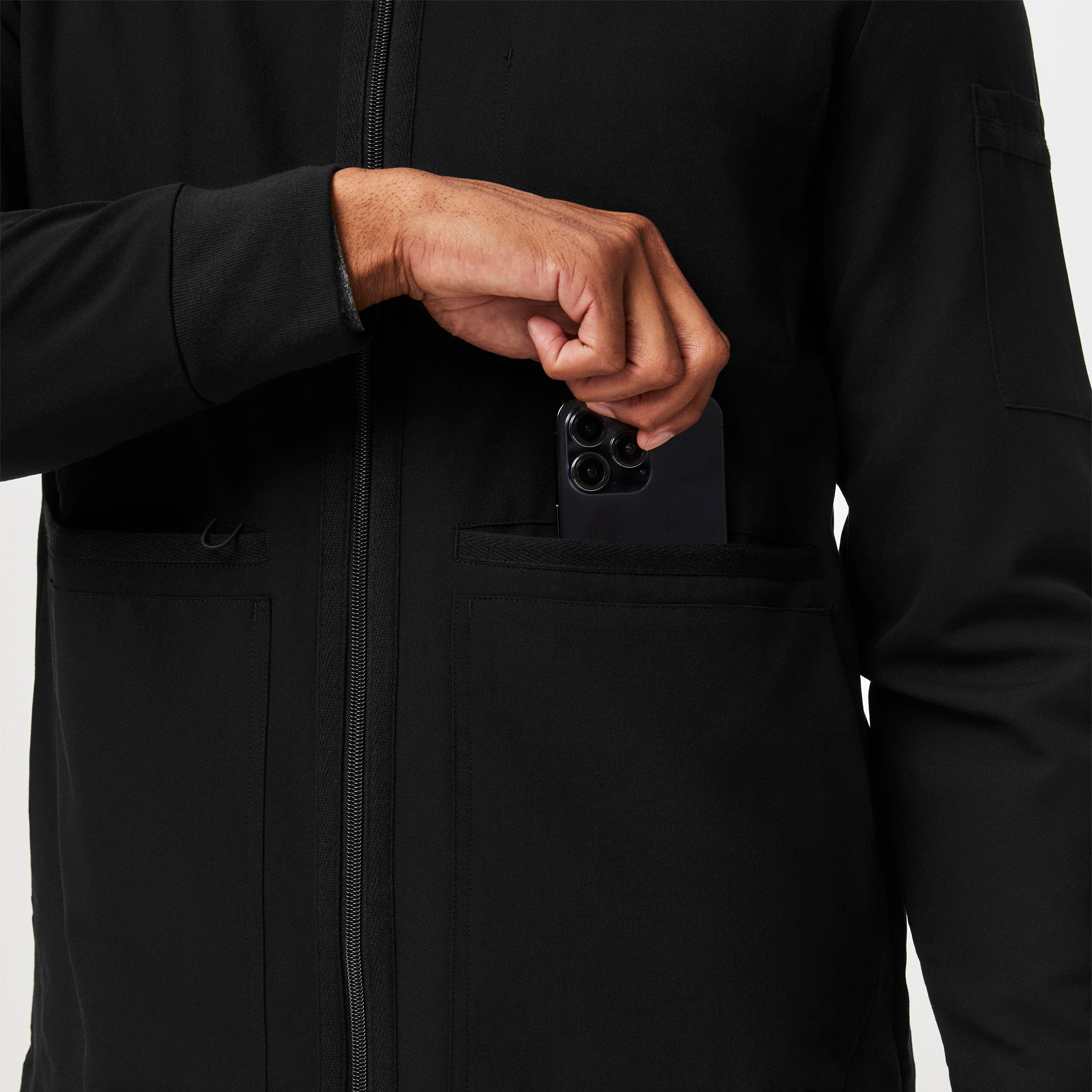 Men's Zapote Scrub Jacket Black · FIGS