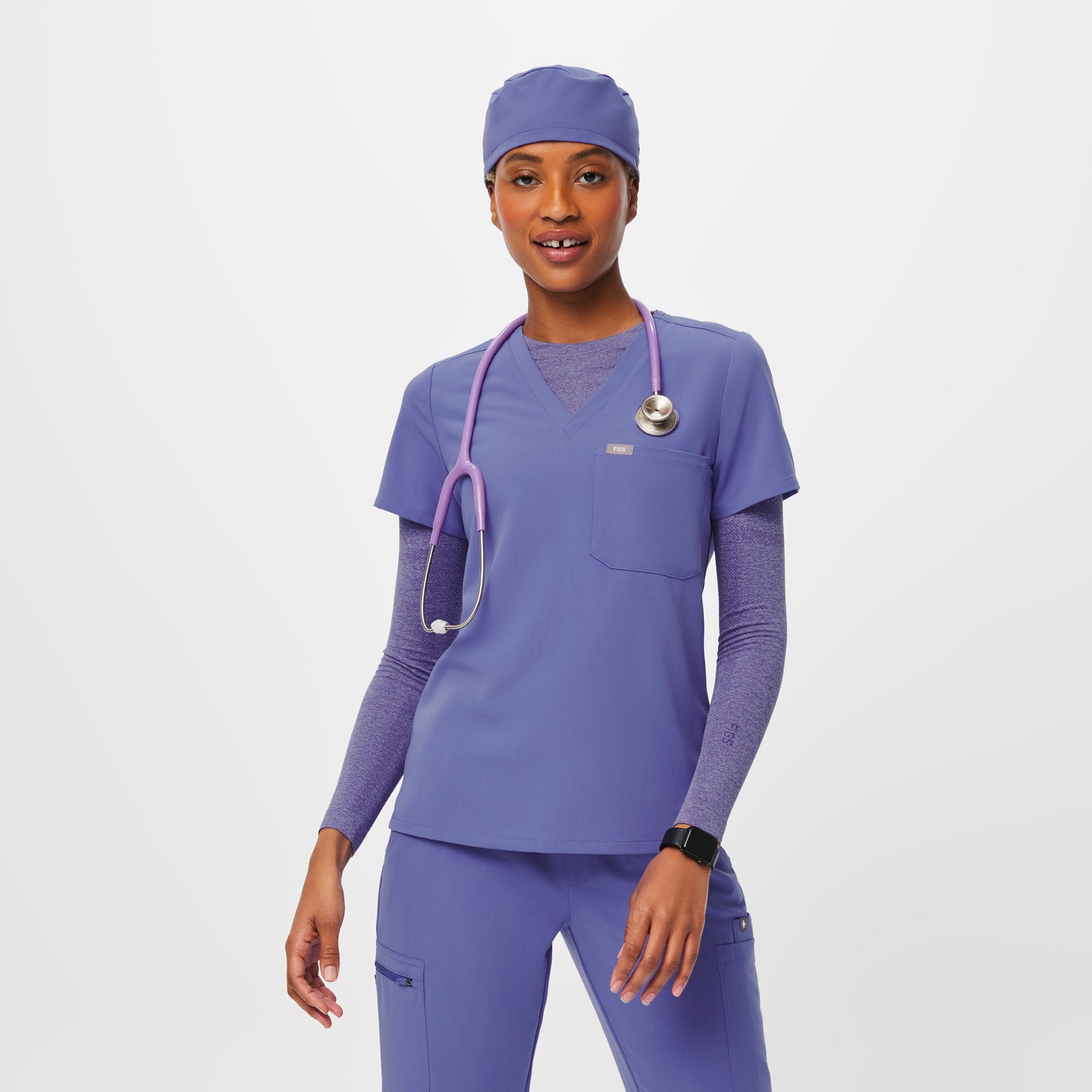 https://cdn.shopify.com/s/files/1/0139/8942/files/Q2_2023_04_BLUEBERRY_SCRUB-CAP-WITH-BUTTONHOLES_U_DEJA_09865.jpg?v=1687967458