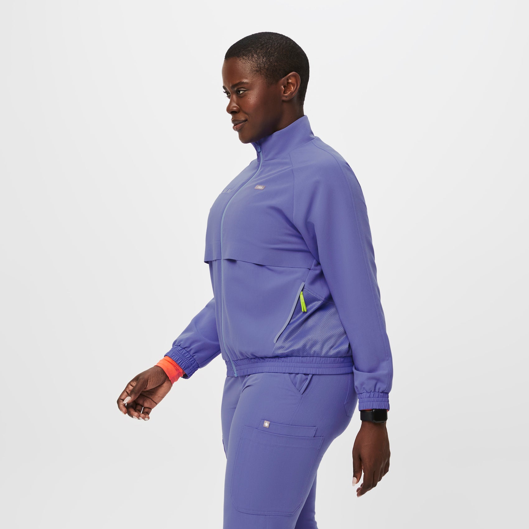https://cdn.shopify.com/s/files/1/0139/8942/files/Q2_2023_04_BLUEBERRY_SYDNEY_W_SAJE_11191.jpg?v=1687978212