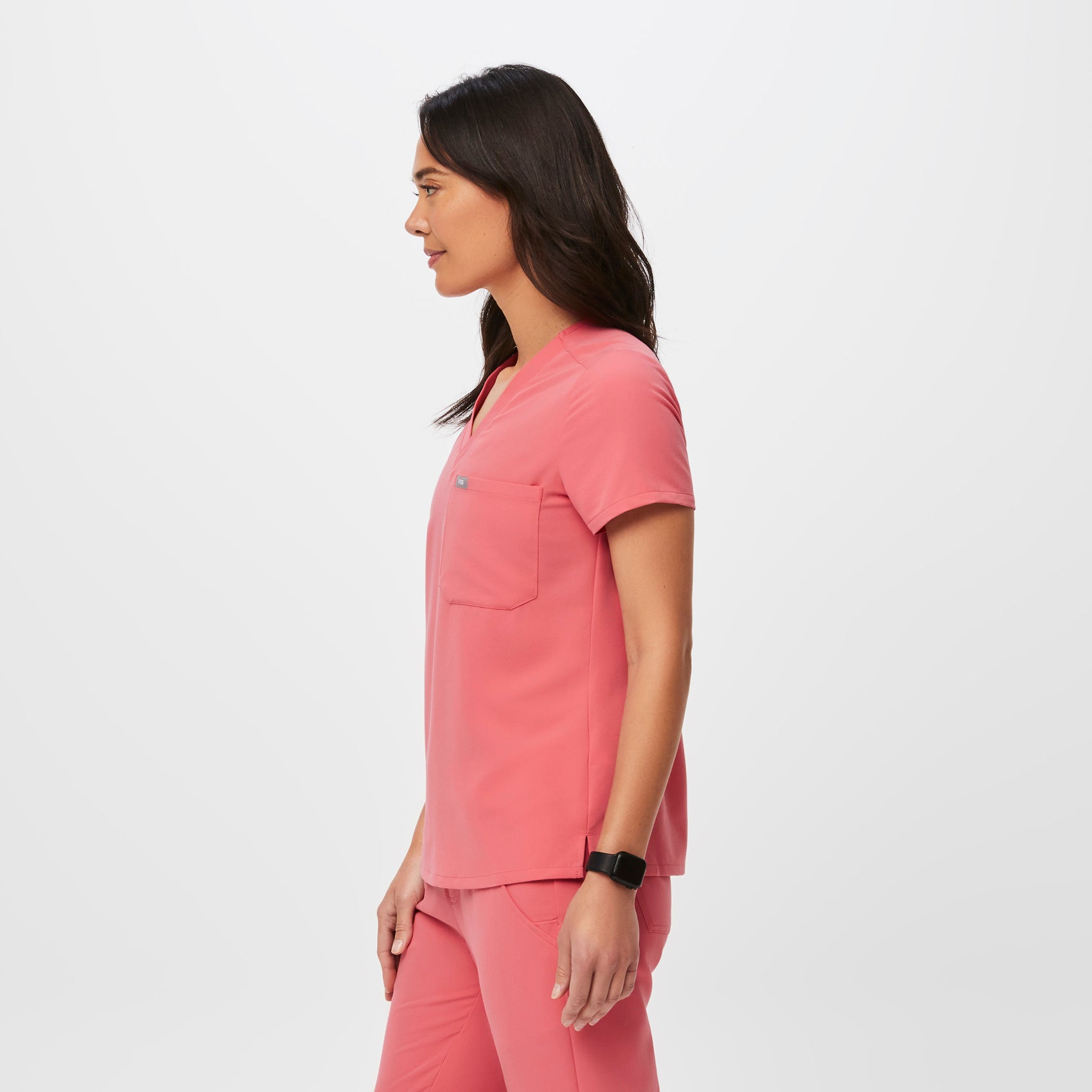 https://cdn.shopify.com/s/files/1/0139/8942/files/Q2_2023_04_DESERT-ROSE_CATARINA_W_LOGAN_07588.jpg?v=1685737313