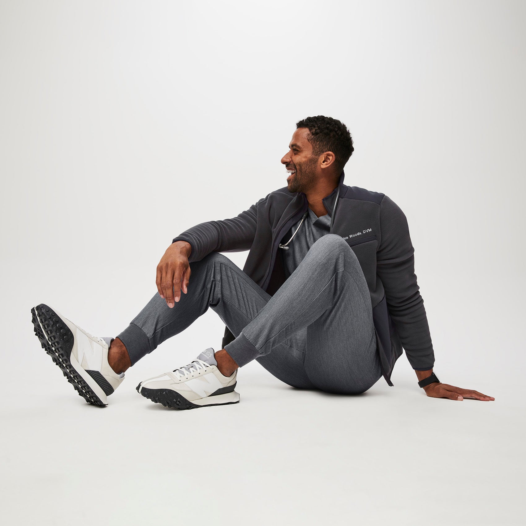 https://cdn.shopify.com/s/files/1/0139/8942/files/Q2_2023_04_GREY_NB-XC72_U_GABE_03603.jpg?v=1687981819