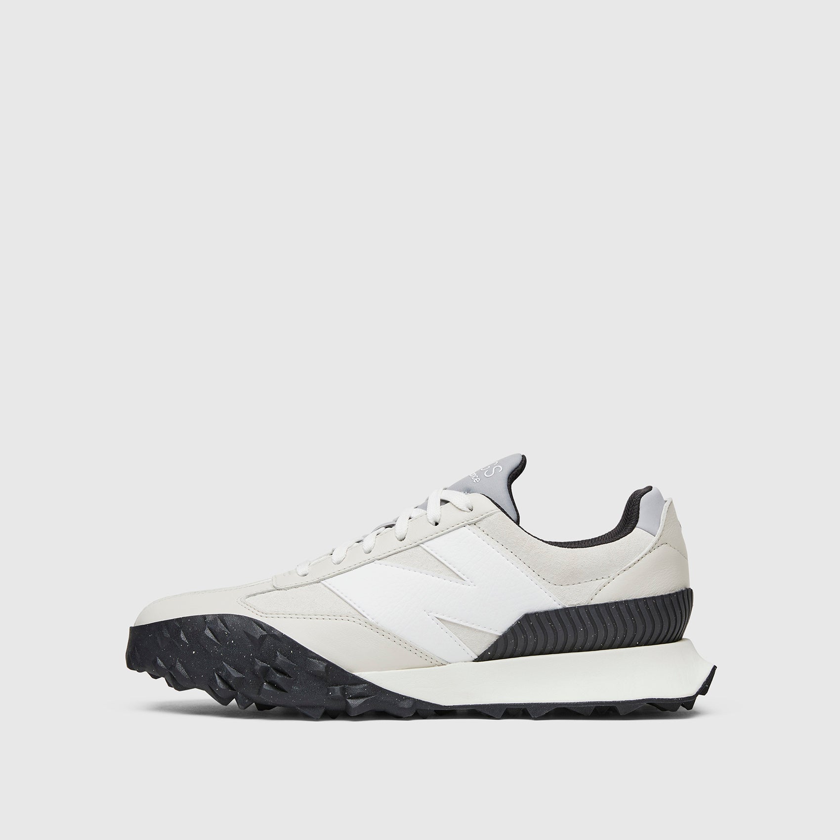 https://cdn.shopify.com/s/files/1/0139/8942/files/Q2_2023_04_GREY_NB-XC72_U_GHOST_05022.jpg?v=1687981819