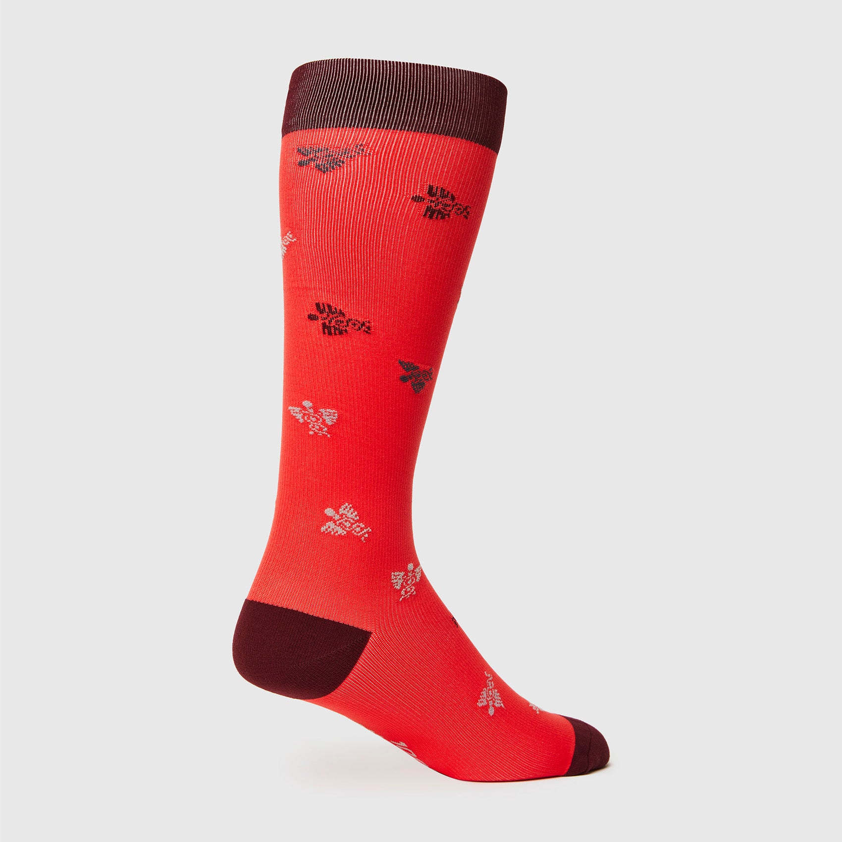 https://cdn.shopify.com/s/files/1/0139/8942/files/Q2_2023_04_HIBISCUS_CADUCUES-COMPRESSION-SOCKS_M_GHOST_04939.jpg?v=1684869259