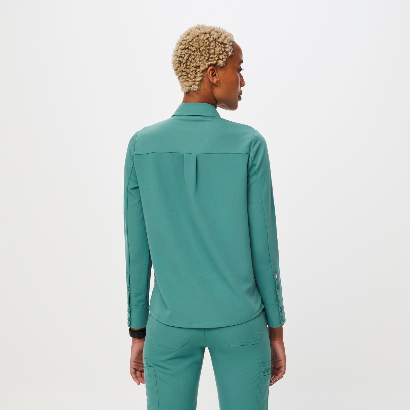 https://cdn.shopify.com/s/files/1/0139/8942/files/Q2_2023_04_MARINE_NALA-LS-TOP_W_DEJA_08943.jpg?v=1685738341