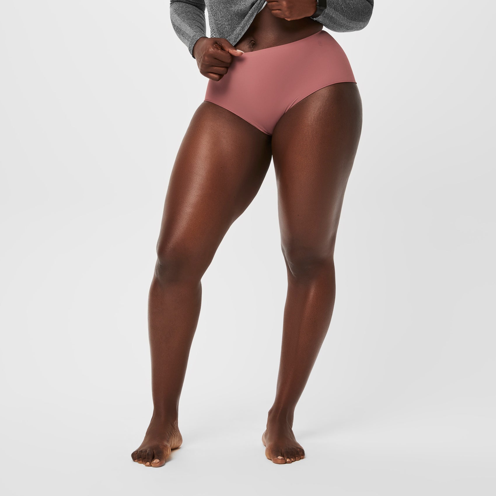 https://cdn.shopify.com/s/files/1/0139/8942/files/Q2_2023_04_MAUVE_HIPSTER-UNDERS_W_SAJE_10585.jpg?v=1688580153
