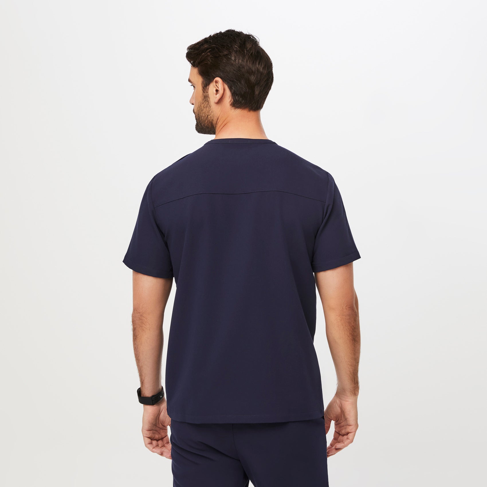 https://cdn.shopify.com/s/files/1/0139/8942/files/Q2_2023_04_NAVY_CORFIELD-HENLEY-TOP_M_RYAN_02108.jpg?v=1683566081