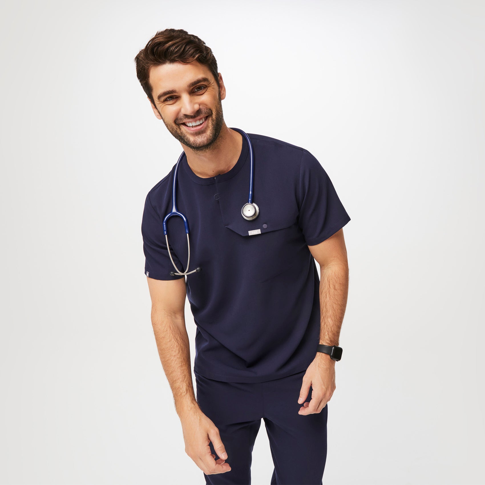 https://cdn.shopify.com/s/files/1/0139/8942/files/Q2_2023_04_NAVY_CORFIELD-HENLEY-TOP_M_RYAN_02351.jpg?v=1683566081