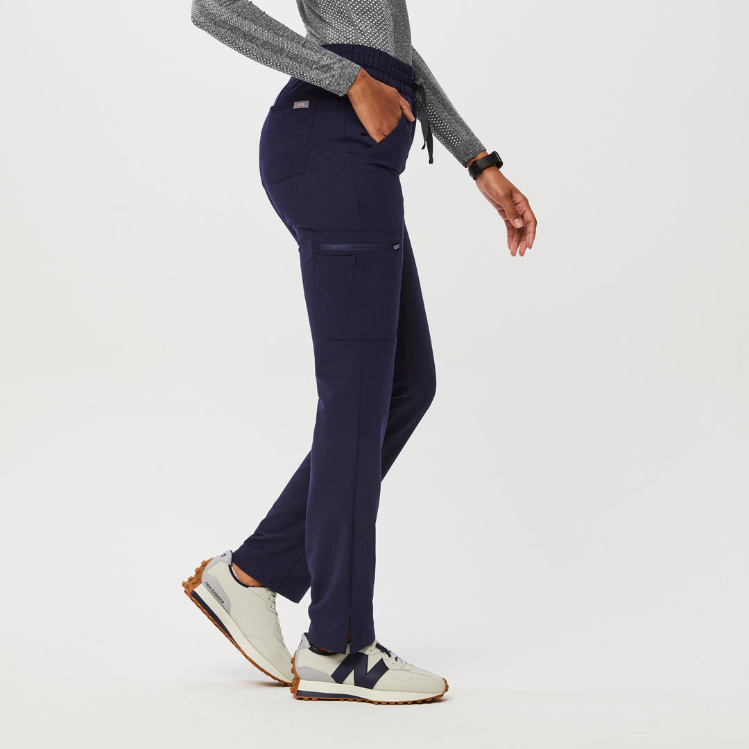Women’s High Waisted Dowa Scrub Pants Navy · FIGS