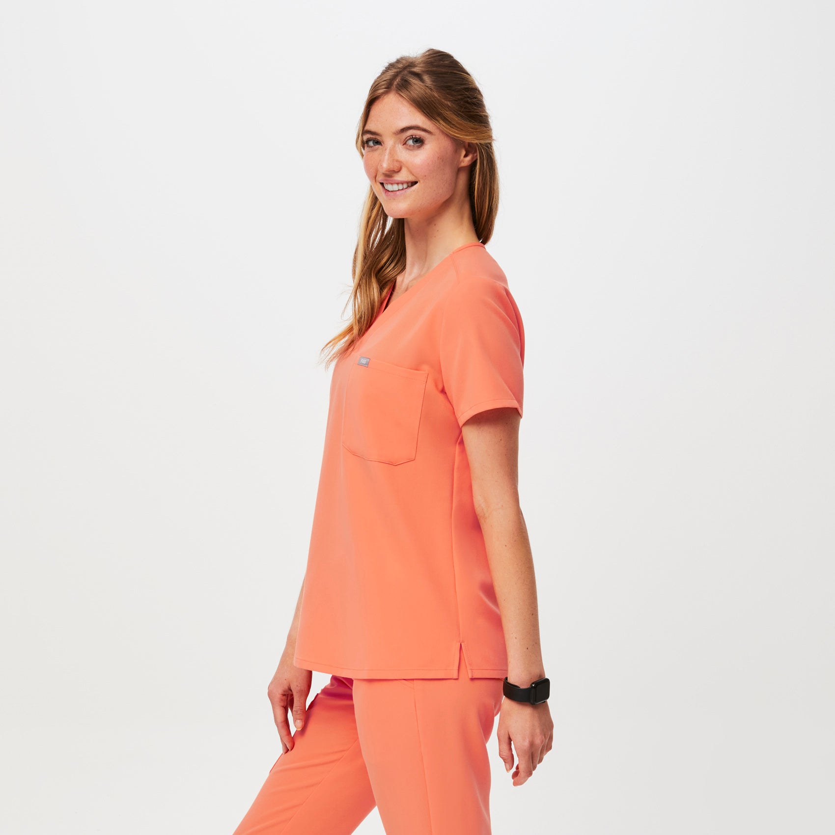https://cdn.shopify.com/s/files/1/0139/8942/files/Q2_2023_04_PAPAYA_CATARINA_W_PALONIA_06786.jpg?v=1687968097