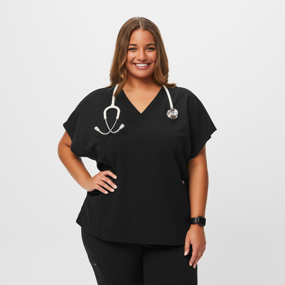 Women’s Estrella Scrub Top · FIGS
