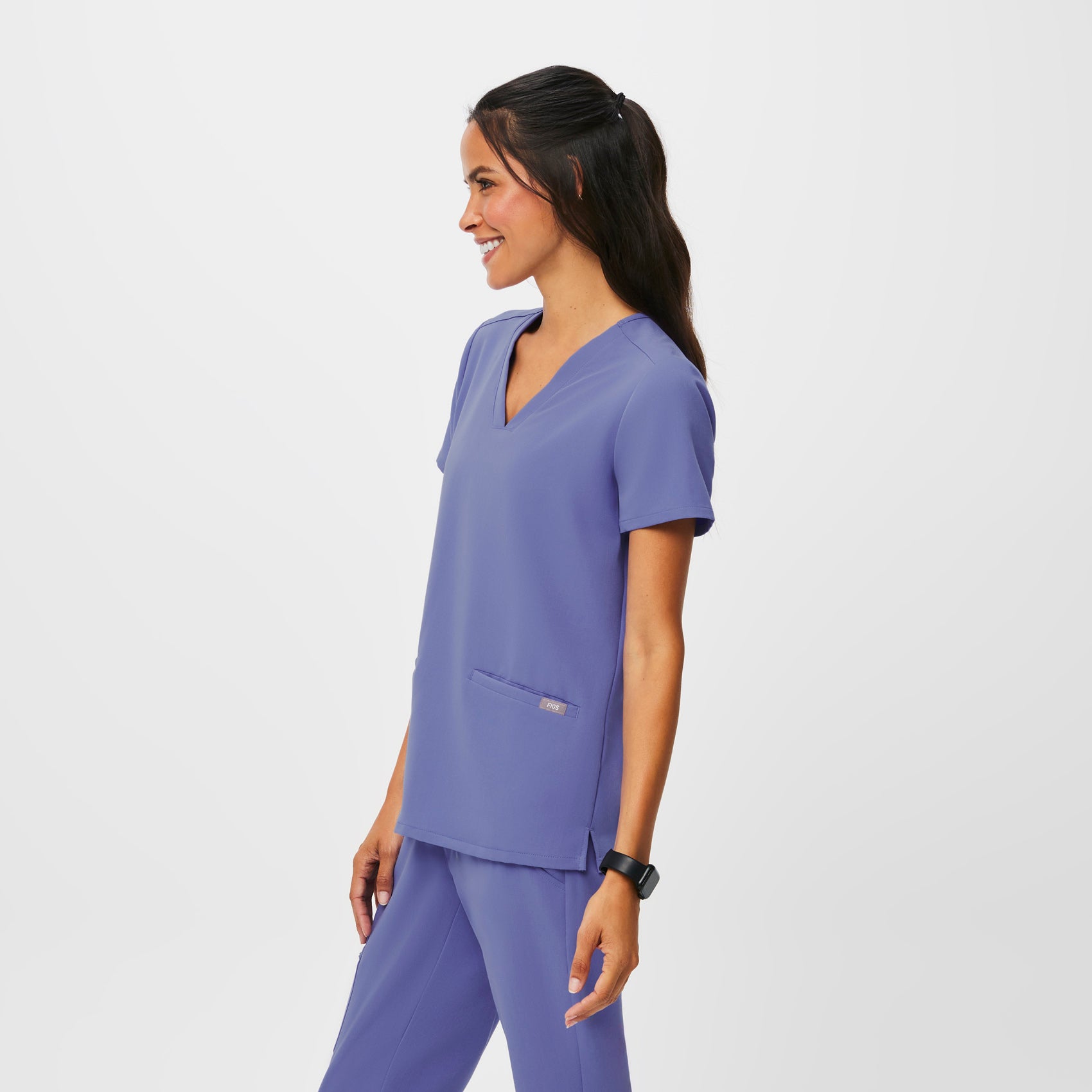 https://cdn.shopify.com/s/files/1/0139/8942/files/Q2_2023_05_BLUEBERRY_CASMA_W_EMILY_19819.jpg?v=1687967872