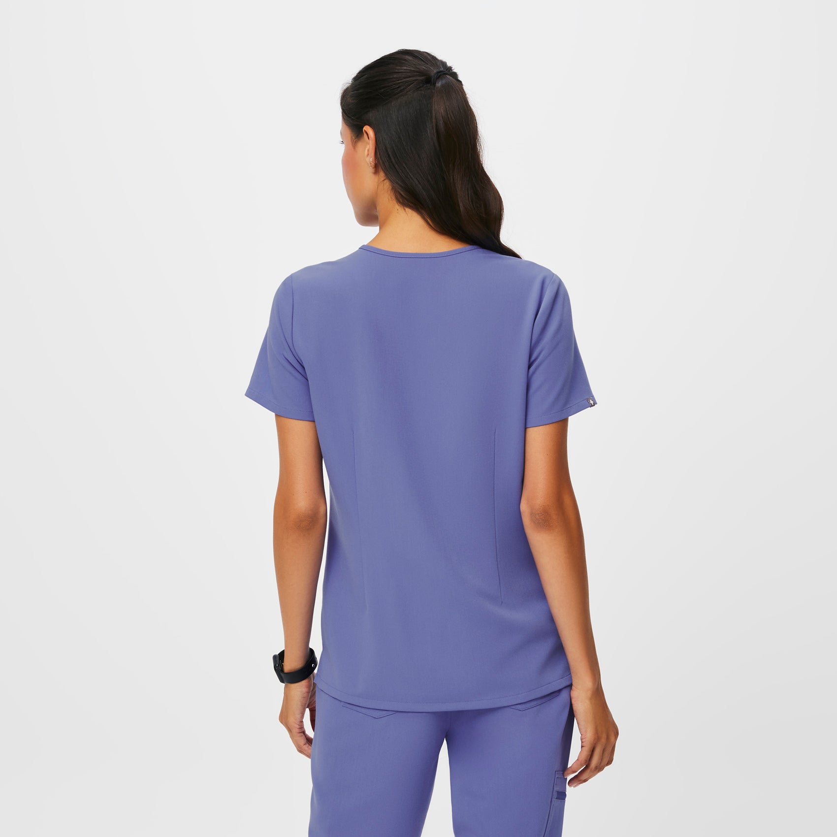https://cdn.shopify.com/s/files/1/0139/8942/files/Q2_2023_05_BLUEBERRY_CASMA_W_EMILY_19825.jpg?v=1687967872