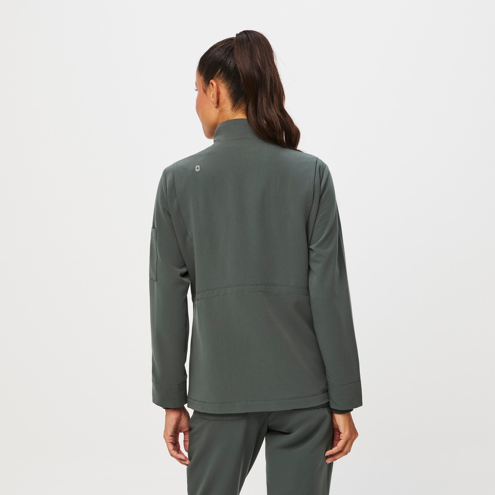 https://cdn.shopify.com/s/files/1/0139/8942/files/Q2_2023_05_BONSAI_PAGE-JACKET_W_EMILY_20784.jpg?v=1689267711