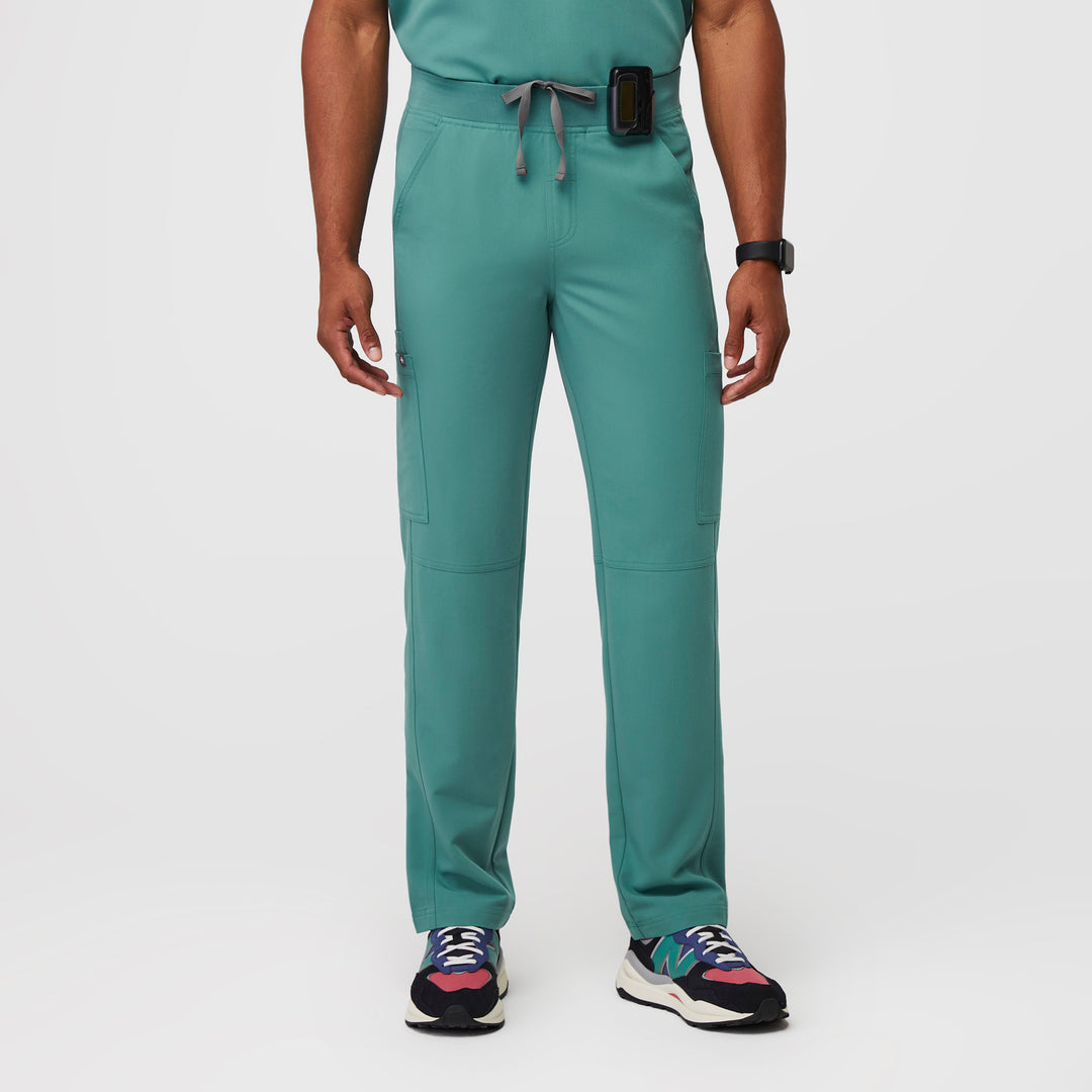 Men's Axim Cargo Scrub Pants™ · FIGS