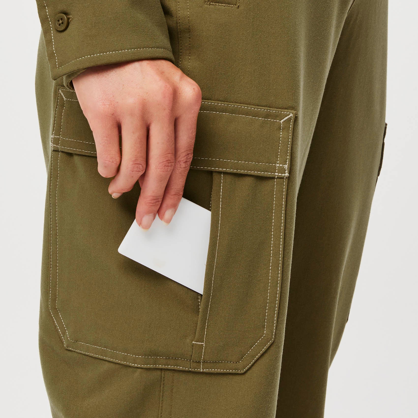 https://cdn.shopify.com/s/files/1/0139/8942/files/Q2_2023_05_MARTINI-OLIVE_MILLER-JUMPSUIT_W_PALONIA_18914.jpg?v=1689197868