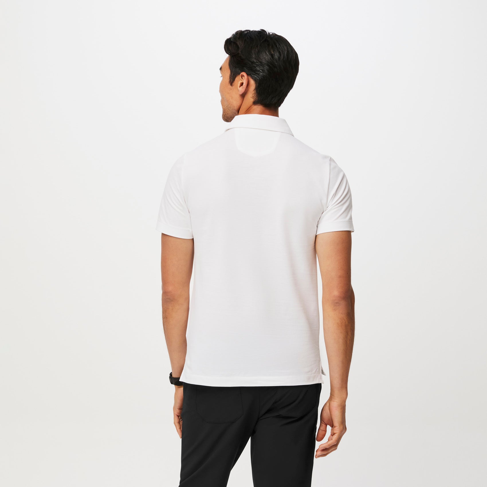 https://cdn.shopify.com/s/files/1/0139/8942/files/Q2_2023_05_WHITE_PRO-SS-POLO_M_SCOTT_12824.jpg?v=1687463004