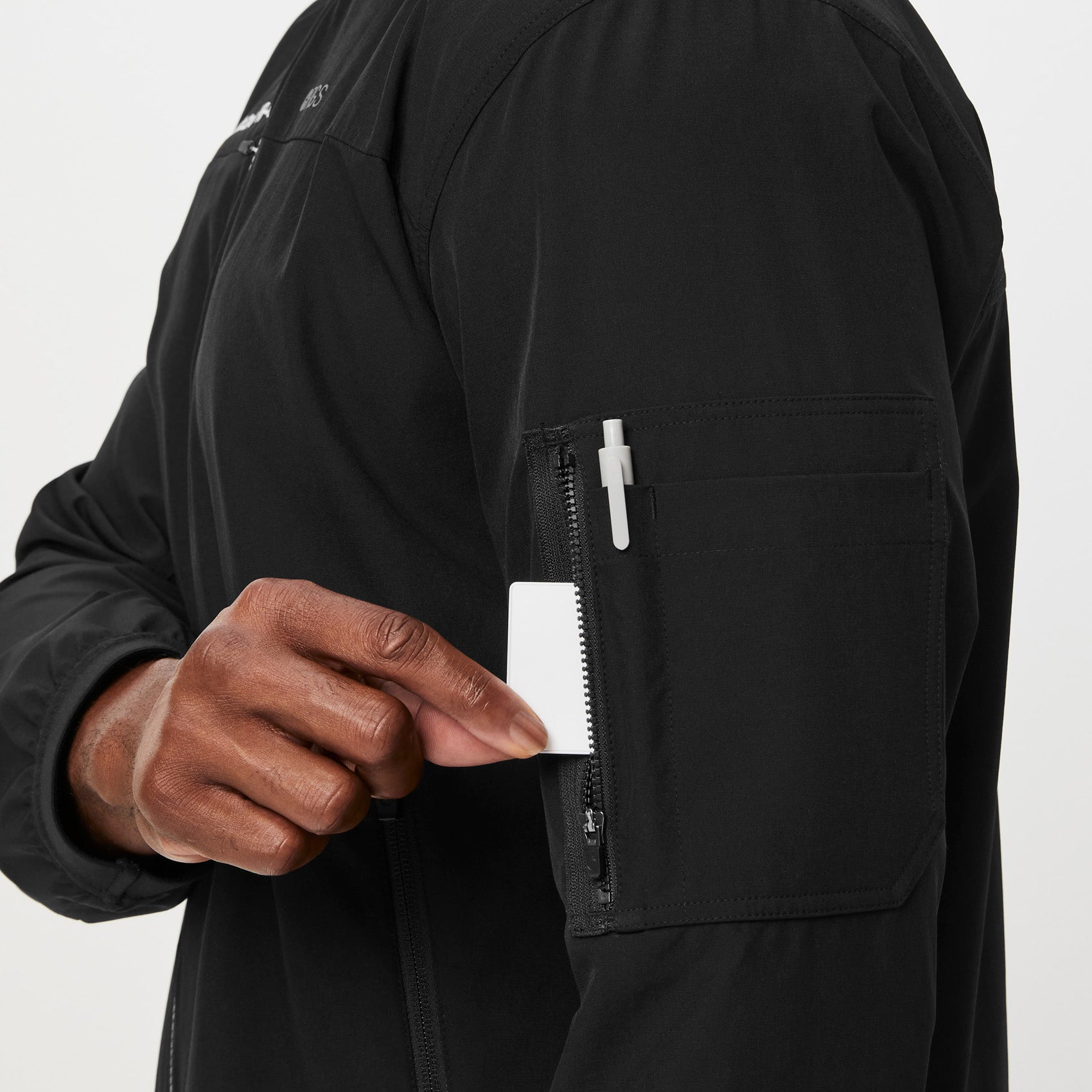 https://cdn.shopify.com/s/files/1/0139/8942/files/Q2_2023_06_BLACK_FREEX-DUNN-JACKET_M_TERRANCE_35372.jpg?v=1692828443