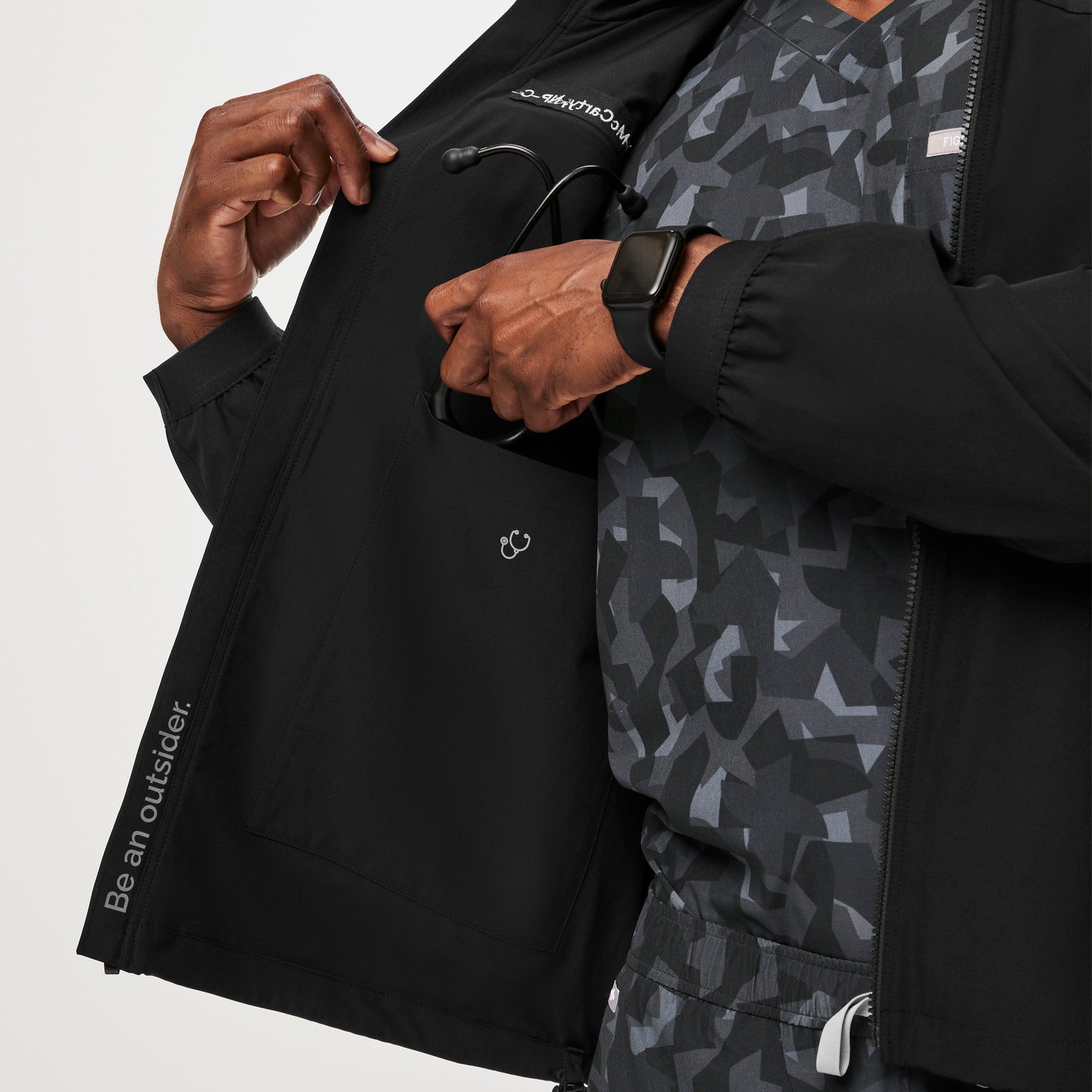 https://cdn.shopify.com/s/files/1/0139/8942/files/Q2_2023_06_BLACK_FREEX-DUNN-JACKET_M_TERRANCE_35383.jpg?v=1692828443