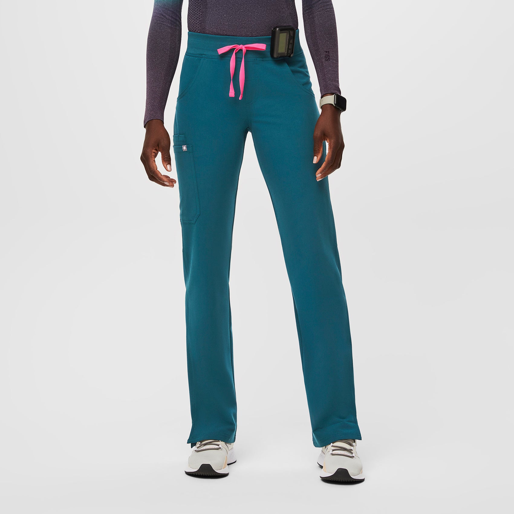 Women’s High Waisted Kade™ Cargo Scrub Pants · FIGS