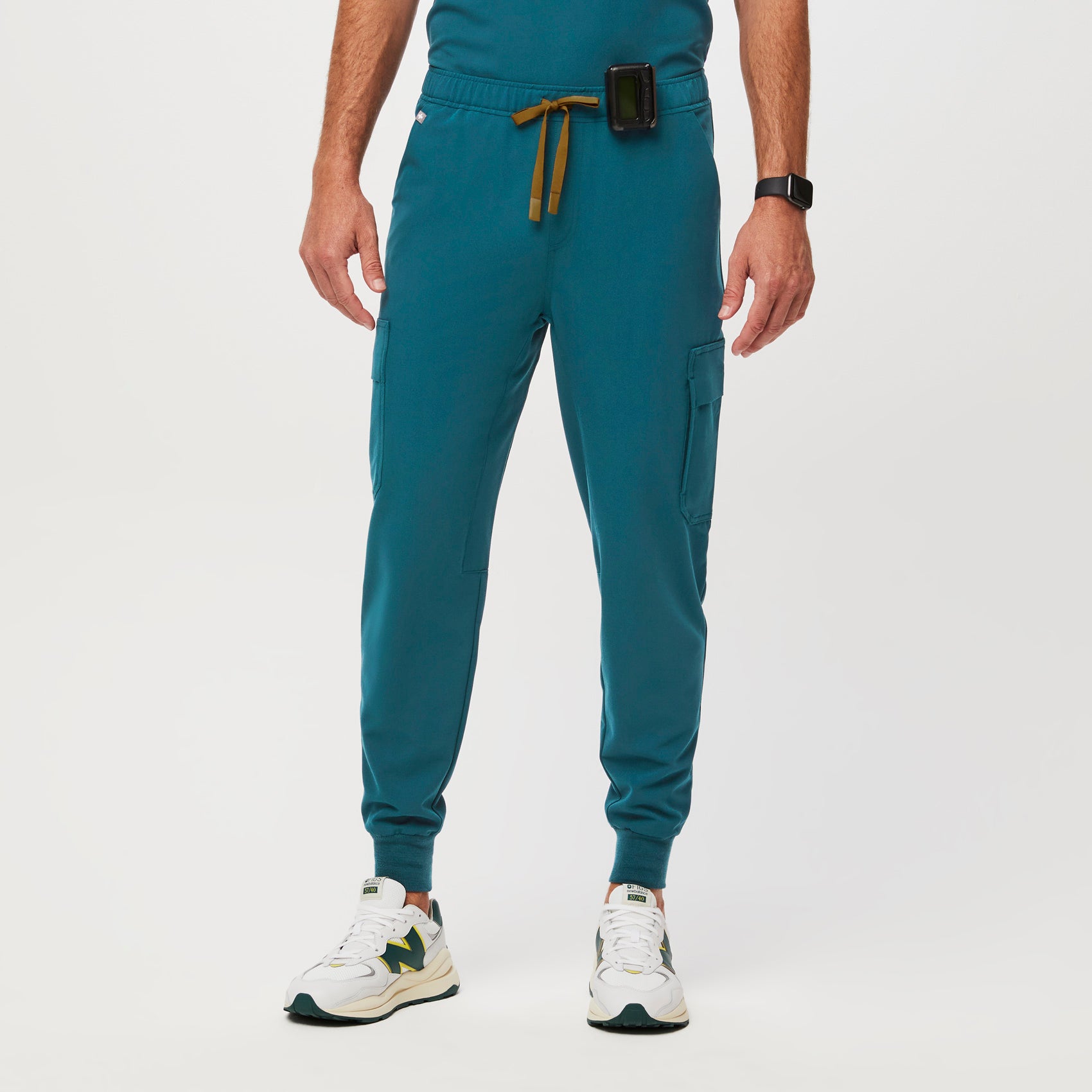 https://cdn.shopify.com/s/files/1/0139/8942/files/Q2_2023_06_CARIBBEAN-BLUE_TANSEN-CARGO_M_COREY_34180.jpg?v=1689868988