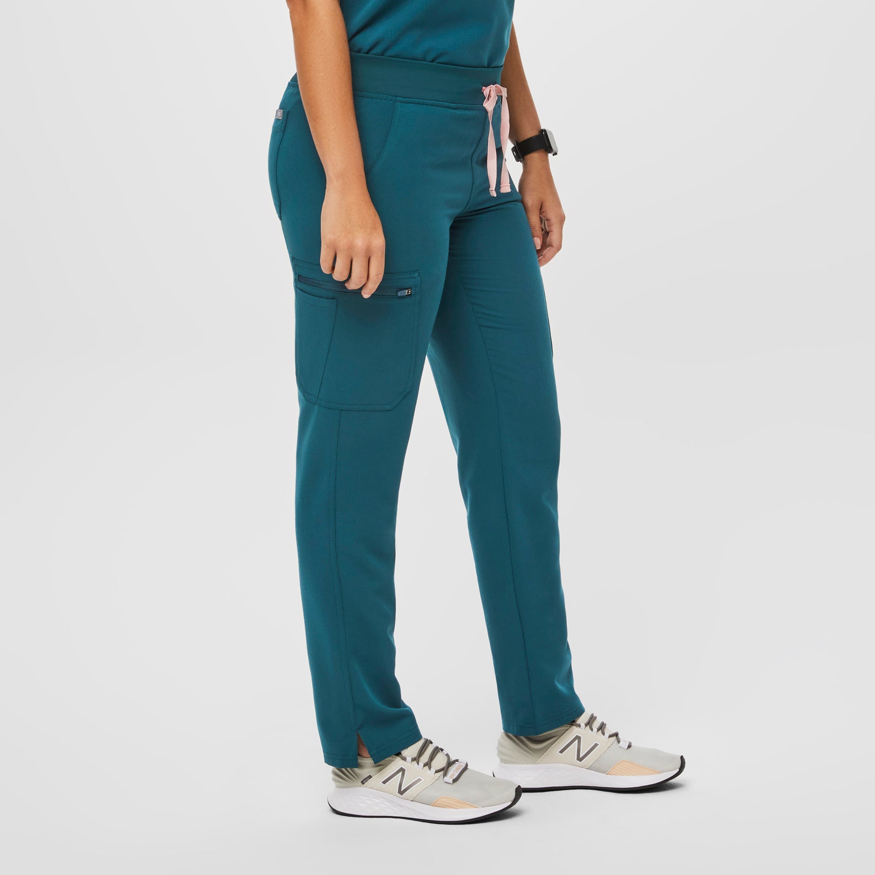 https://cdn.shopify.com/s/files/1/0139/8942/files/Q2_2023_06_CARIBBEAN-BLUE_YOLA_W_SALOME_28176_94fb4738-87fb-4004-b761-eda2321ea6f5.jpg?v=1689899875