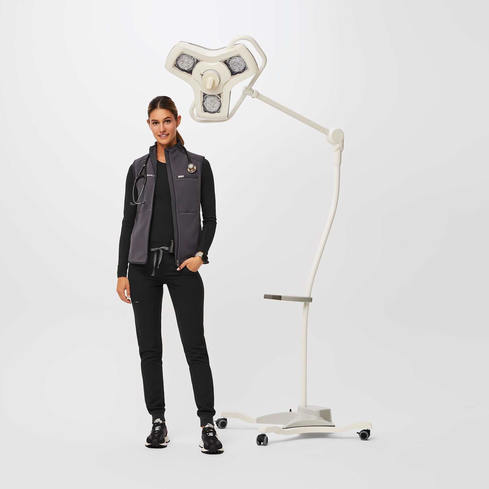 Women's OnShift™ Fleece Vest Deep Charcoal · FIGS