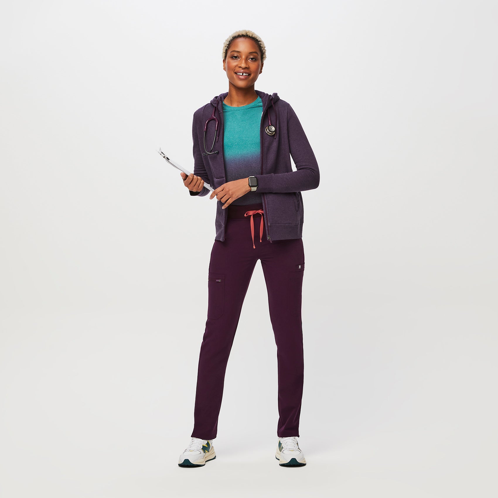 https://cdn.shopify.com/s/files/1/0139/8942/files/Q2_2023_06_DEEP-PURPLE_HW-YOLA_W_DEJA_30637_aaae2f02-8b2f-4002-932e-669e612e93a6.jpg?v=1691098866