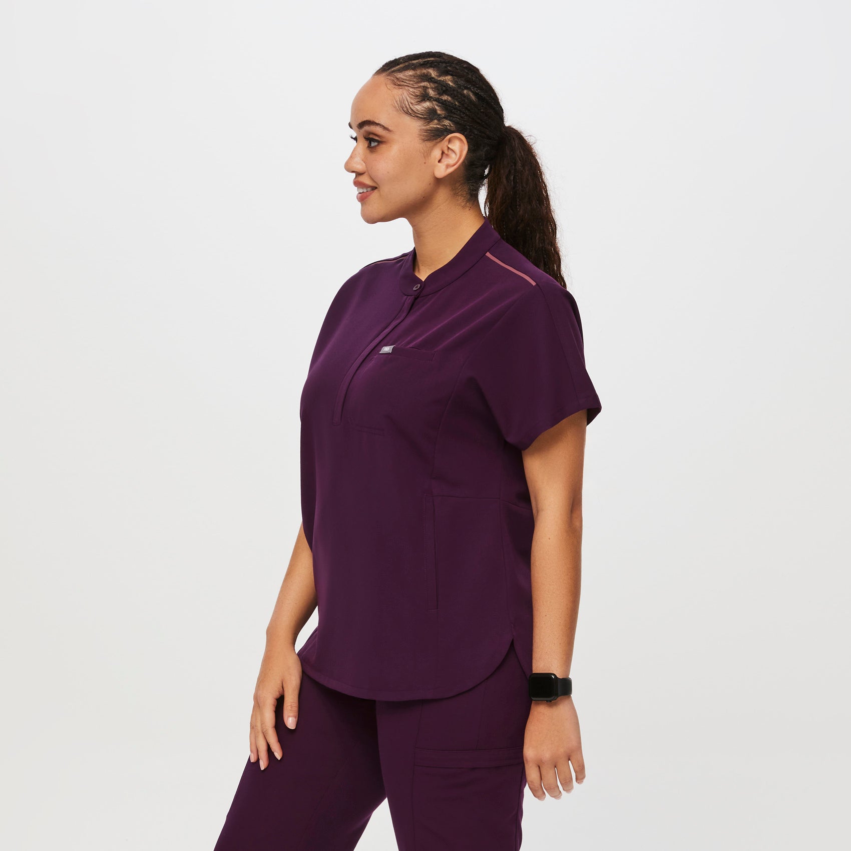 https://cdn.shopify.com/s/files/1/0139/8942/files/Q2_2023_06_DEEP-PURPLE_MONTEX-MOCK-NECK_W_SALOME_28771.jpg?v=1691098775