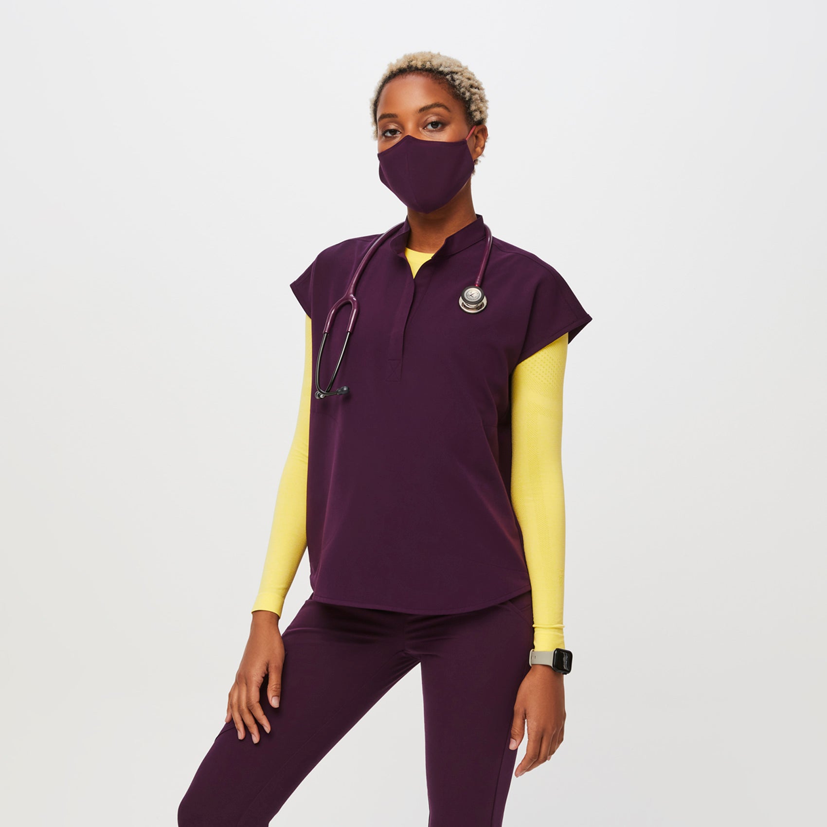 https://cdn.shopify.com/s/files/1/0139/8942/files/Q2_2023_06_DEEP-PURPLE_WOVEN-ADJUSTABLE-MASK_U_DEJA_30471.jpg?v=1690235412