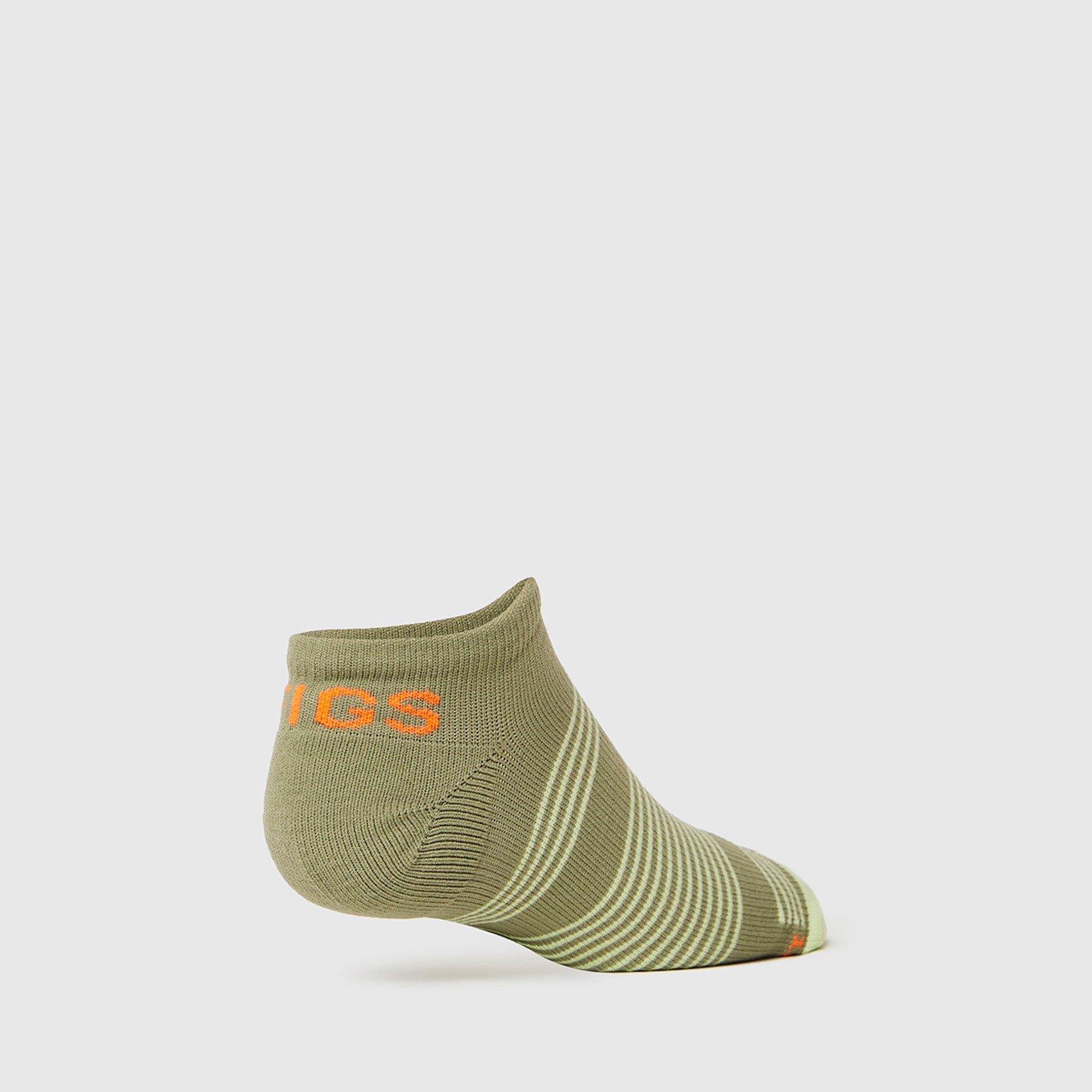 https://cdn.shopify.com/s/files/1/0139/8942/files/Q2_2023_06_GREENFIELD_MINI-STRIPE-ANKLE-SOCKS_W_GHOST_36273.jpg?v=1689263372