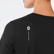 https://cdn.shopify.com/s/files/1/0139/8942/files/Q2_2024_4_BLACK_ANATOMICHEARTSUPERSOFTSS_MADI_2342_c.jpg?v=1716934827