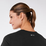 https://cdn.shopify.com/s/files/1/0139/8942/files/Q2_2024_4_BLACK_COFFEESUPERSOFTSS_MADI_2188_c.jpg?v=1716935136