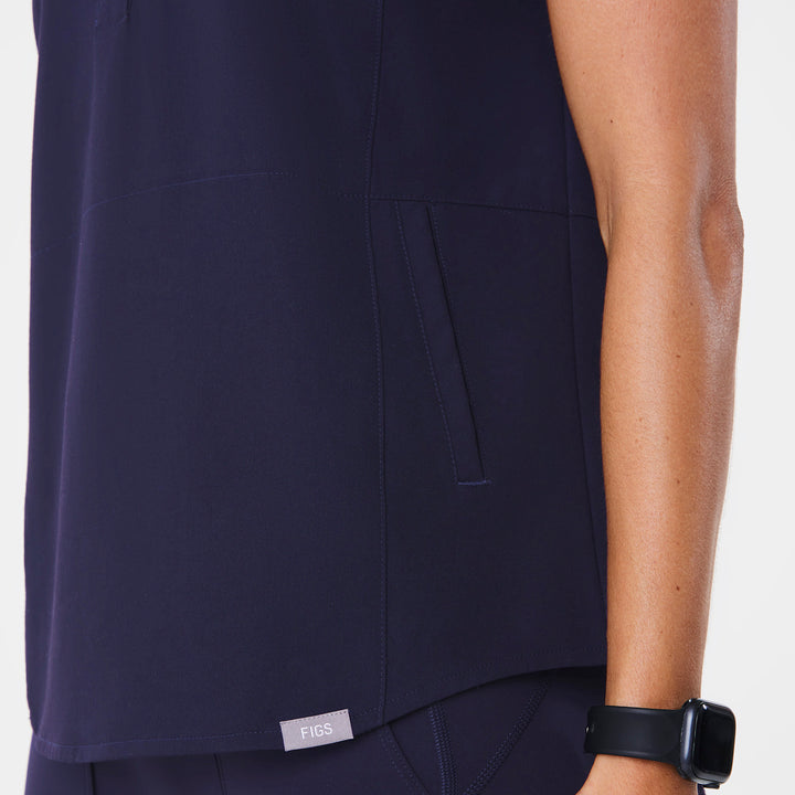 Women’s Manila Oversized Scrub Top Navy · FIGS