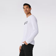 https://cdn.shopify.com/s/files/1/0139/8942/files/Q2_2024_4_WHITE_FIGSLOGOSUPERSOFTLS_M_SCOTT_1123.jpg?v=1716937448