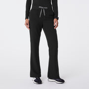 https://cdn.shopify.com/s/files/1/0139/8942/files/Q2_2024_5_BLACK_HWCORDOVAFLARESCRUBPANT_CHARO_1231_1359f962-fa08-4aff-abfd-3911b28ea6c3.jpg?v=1718127993