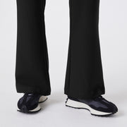 https://cdn.shopify.com/s/files/1/0139/8942/files/Q2_2024_5_BLACK_HWCORDOVAFLARESCRUBPANT_CHARO_1270_bf7b7f8a-2176-4c4f-ad9e-e92ffeccb34f.jpg?v=1718127993