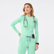 https://cdn.shopify.com/s/files/1/0139/8942/files/Q2_2024_5_MARINER_SALTA_NATALIE_587.jpg?v=1741024956