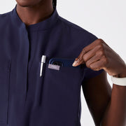 https://cdn.shopify.com/s/files/1/0139/8942/files/Q2_2024_5_NAVY_PAYSONRELAXEDHENLEY_AWA60.jpg?v=1720480945