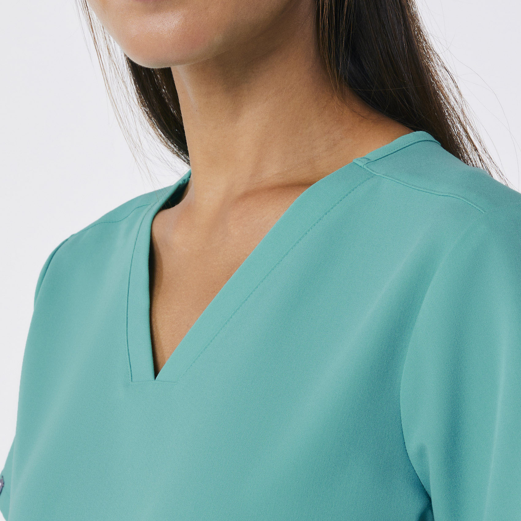 Women's Casma ThreePocket Scrub Top™ Oasis · FIGS